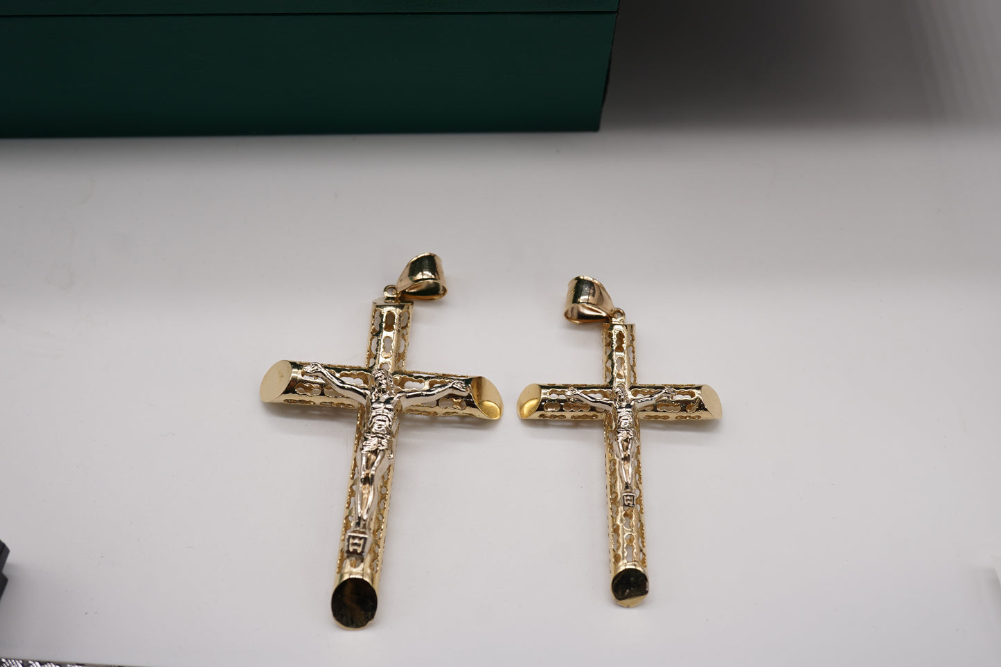 14k 3D Crucifix