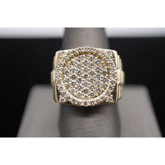 14k Circle Diamond Ring